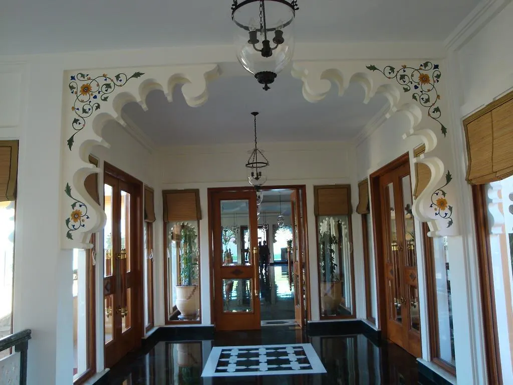 Trident Udaipur Hotel